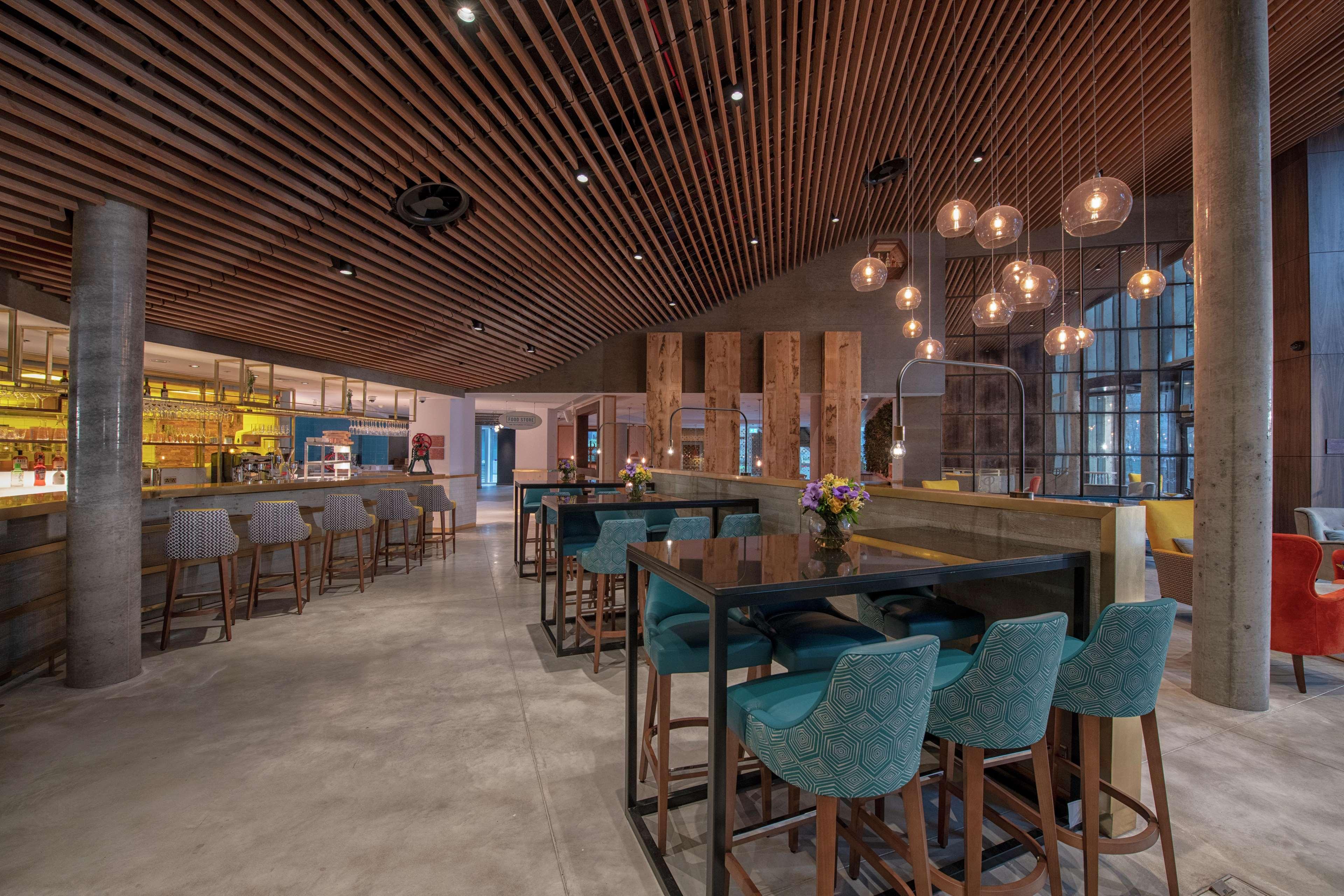 Lincoln Plaza Hotel London, Curio Collection By Hilton Exteriör bild