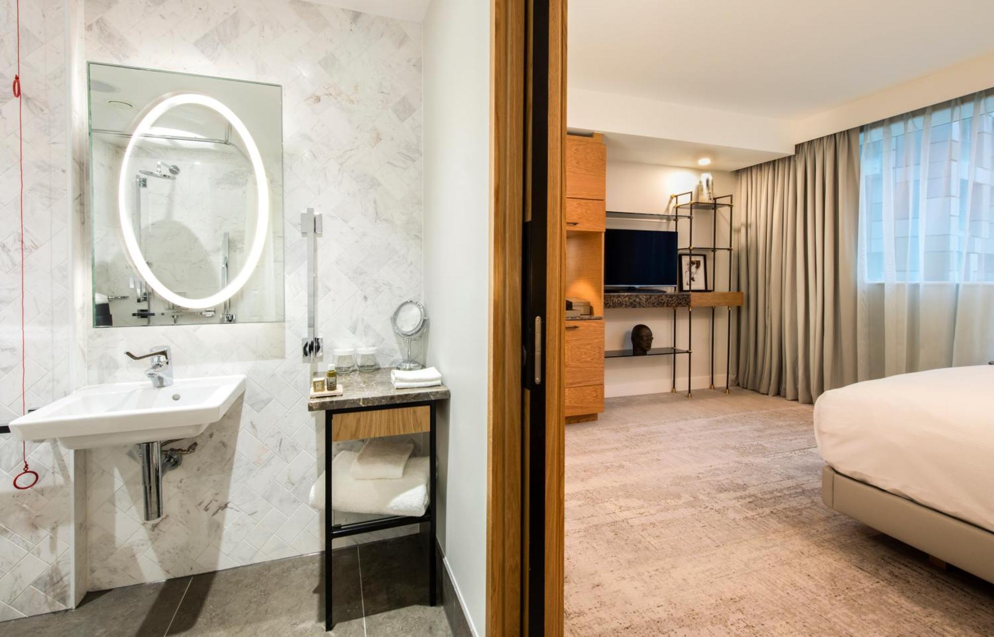 Lincoln Plaza Hotel London, Curio Collection By Hilton Exteriör bild