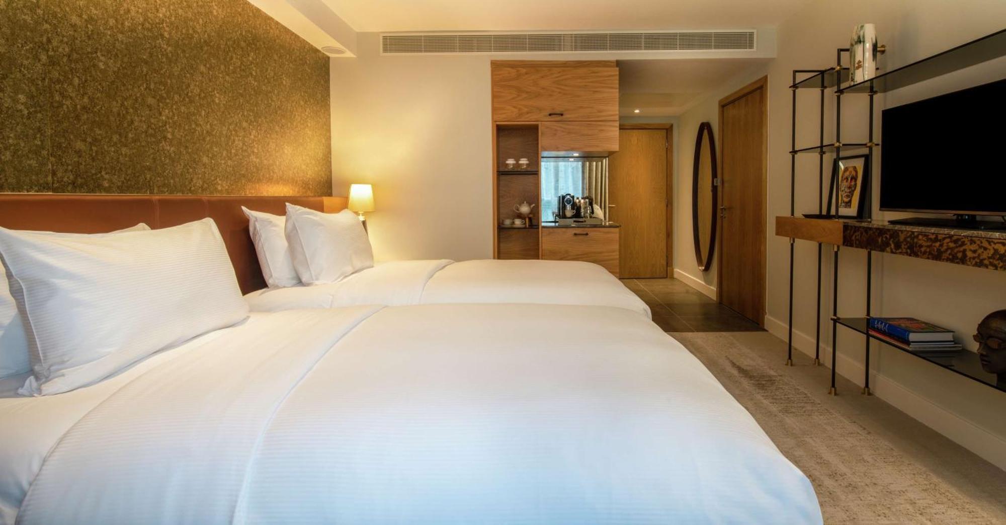 Lincoln Plaza Hotel London, Curio Collection By Hilton Exteriör bild