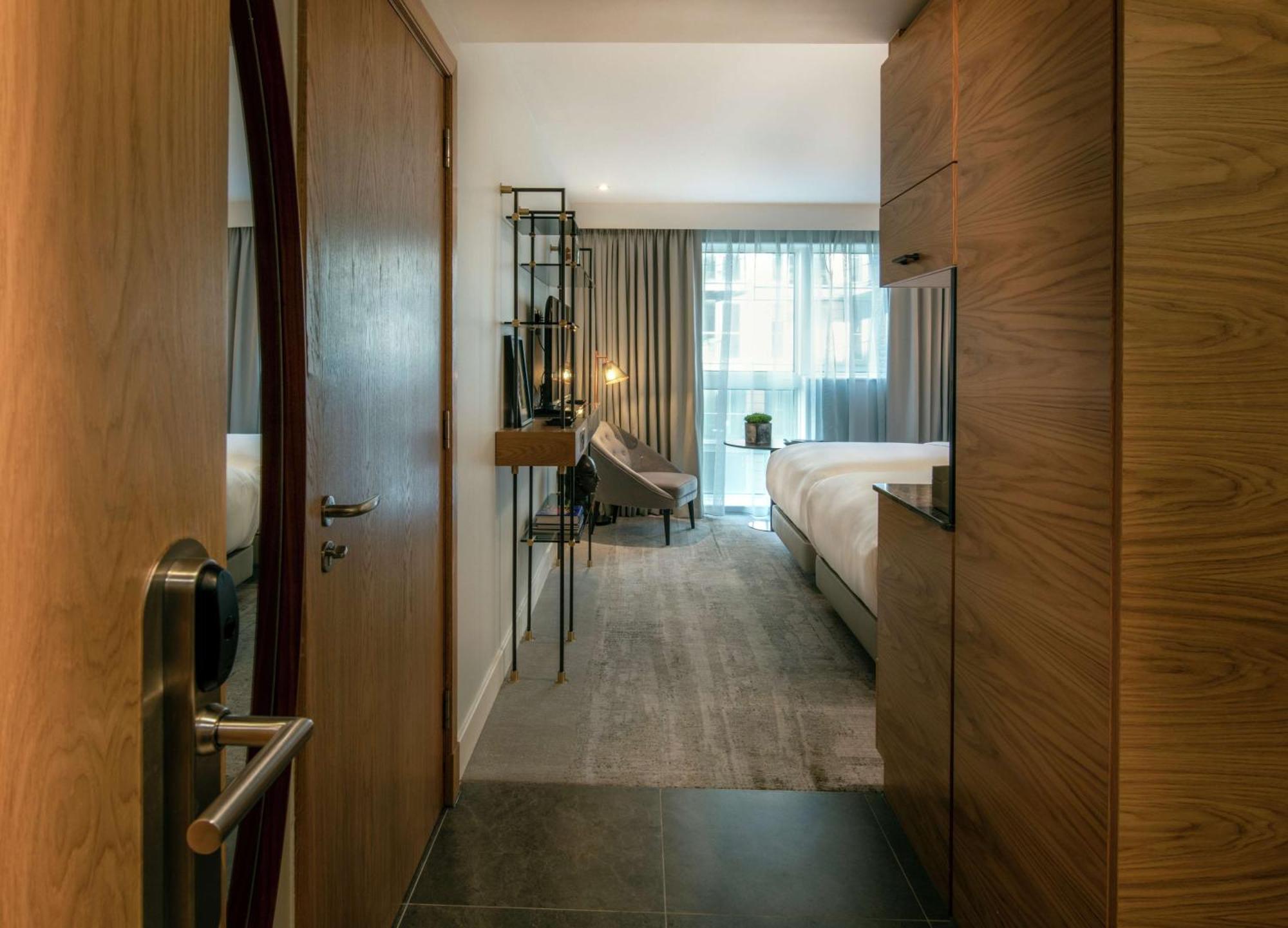 Lincoln Plaza Hotel London, Curio Collection By Hilton Exteriör bild